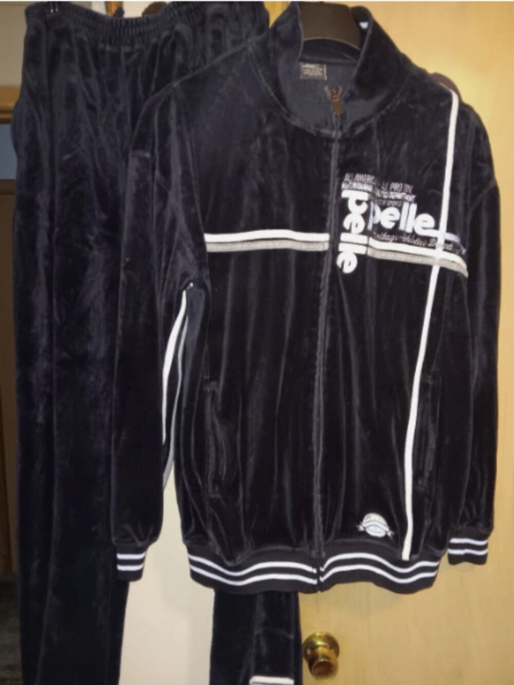 Share Pelle Pelle Mens Velour Tracksuit Extra Large Pants & Shirt